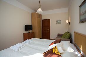 Kazimierz's Secret Apartments