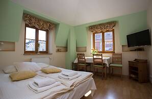 Kazimierz's Secret Apartments