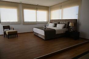 Angela Downtown Hotel