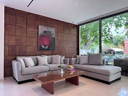 Angela Downtown Hotel