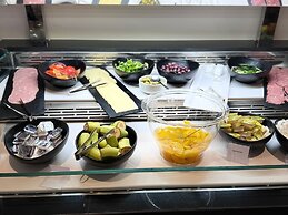 Angela Downtown Hotel