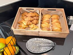 Angela Downtown Hotel