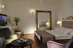 Tuvana Hotel - Special Class