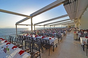 Korumar Deluxe Hotel