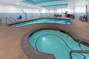 Holiday Inn Express & Suites Lathrop by IHG