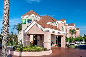 Holiday Inn Express Hotel & Suites Lathrop - South Stockton, an IHG Ho