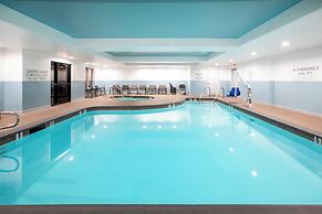 Holiday Inn Express & Suites Lathrop by IHG