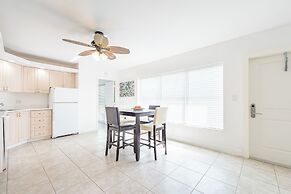 Sea Beach Plaza - Near Jungle Queen Riverboat