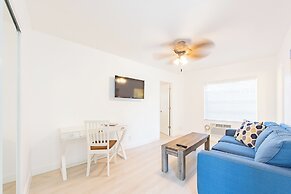 Sea Beach Plaza - Near Jungle Queen Riverboat