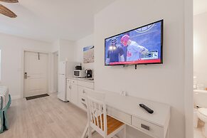 Sea Beach Plaza - Near Jungle Queen Riverboat