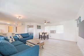 Sea Beach Plaza - Near Jungle Queen Riverboat