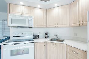 Sea Beach Plaza - Near Jungle Queen Riverboat