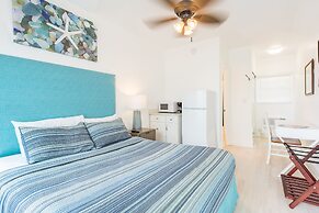 Sea Beach Plaza - Near Jungle Queen Riverboat