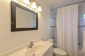 Sea Beach Plaza - Near Jungle Queen Riverboat