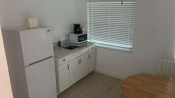 Sea Beach Plaza - Near Jungle Queen Riverboat