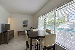 Sea Beach Plaza - Near Jungle Queen Riverboat