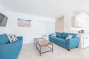 Sea Beach Plaza - Near Jungle Queen Riverboat