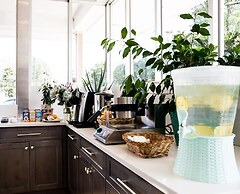 Crystal Inn Eatontown