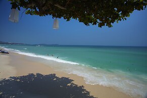 Chaweng Cove Beach Resort