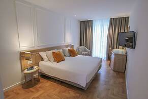 Ambassador Palace Hotel
