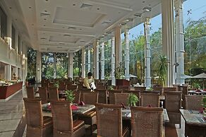 Al Nahda Resort & Spa