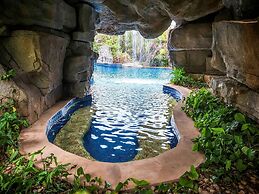 Pullman Sanya Yalong Bay Villas & Resort