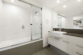 Artique Surfers Paradise