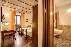 Residenza Domizia- Guest House