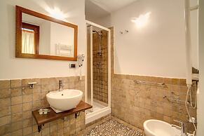 Residenza Domizia- Guest House