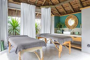 Tropical Attitude - Adults only