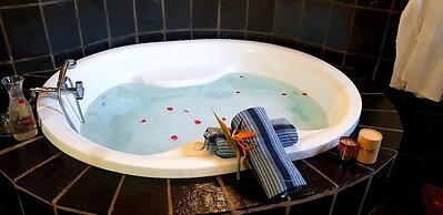 Kedar Heritage Lodge, Conference Centre & Spa