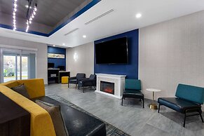 La Quinta Inn & Suites by Wyndham Tampa Central