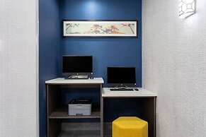 La Quinta Inn & Suites by Wyndham Tampa Central