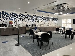 La Quinta Inn & Suites by Wyndham Tampa Central