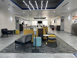 La Quinta Inn & Suites by Wyndham Tampa Central