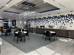 La Quinta Inn & Suites by Wyndham Tampa Central