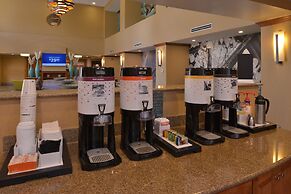 Hampton Inn & Suites Bakersfield North-Airport