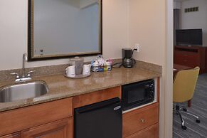 Hampton Inn & Suites Bakersfield North-Airport