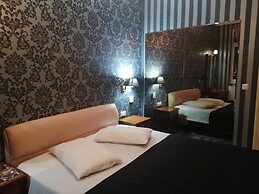 Exis Boutique Hotel