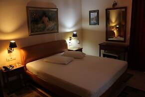 Exis Boutique Hotel