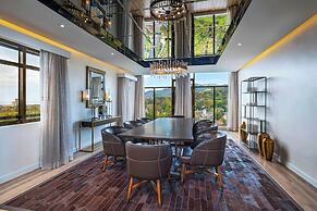 The BRIX, Autograph Collection