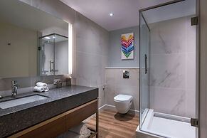 The BRIX, Autograph Collection