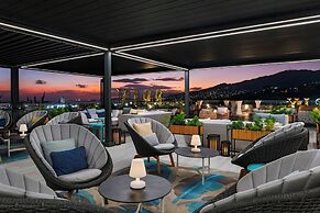 The BRIX, Autograph Collection