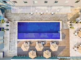 One Acapulco Costera