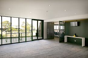 Alpha Hotel Eastern Creek