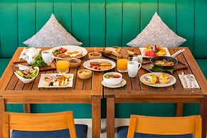 OUTRIGGER Khao Lak Beach Resort