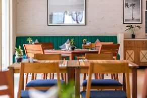 OUTRIGGER Khao Lak Beach Resort