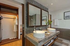 OUTRIGGER Khao Lak Beach Resort