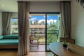 OUTRIGGER Khao Lak Beach Resort