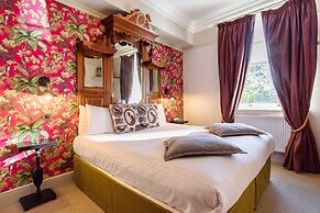 Jolyon's Boutique Hotel